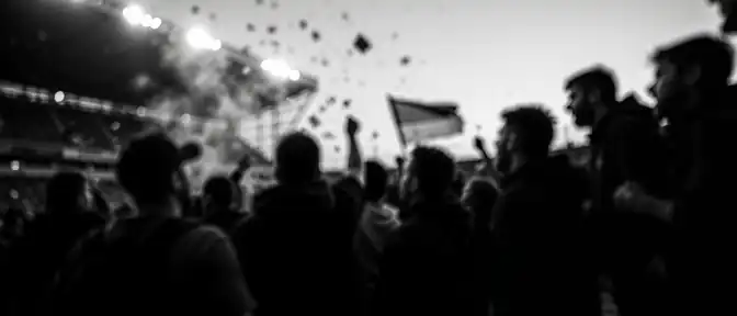 Политический триггер на поле: как российский флаг спровоцировал конфликт на матче «Динамо» и ПАОКа